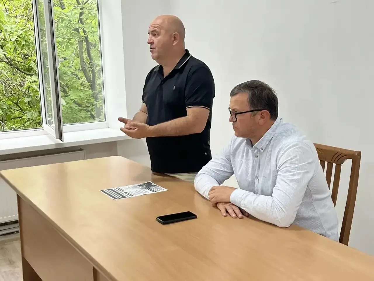В Хабезском муниципальном районе прошла встреча с жителями, в ходе которой исполняющий ...