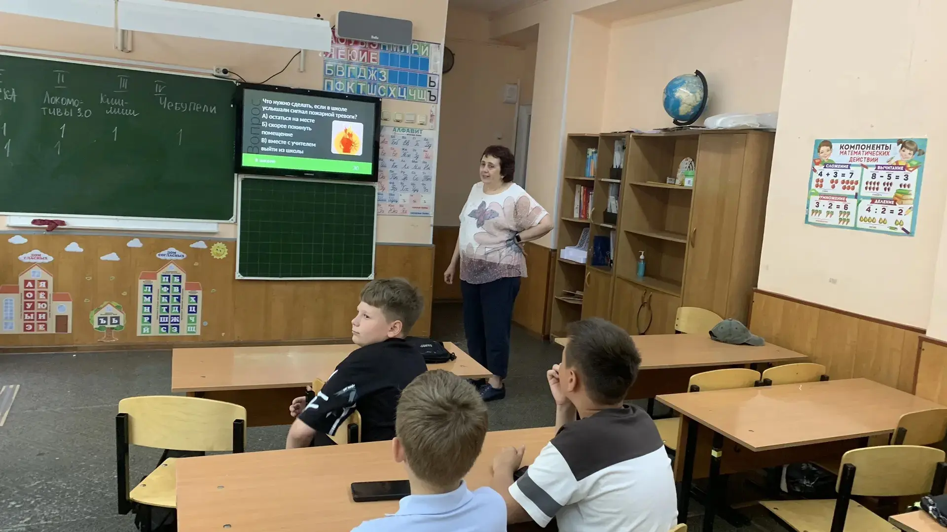 Сегодня в пришкольном лагере Отряд №3 провёл два невероятно полезных и увлекательных ме...