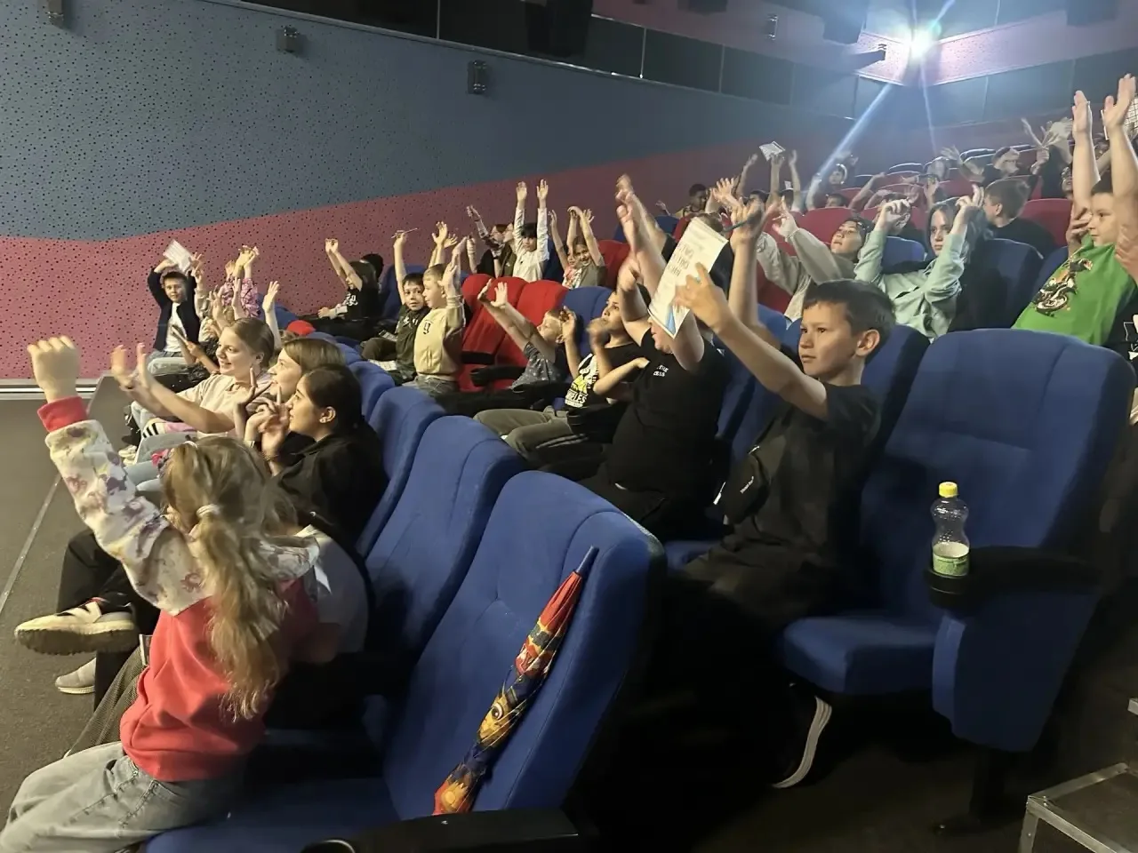 Утро начинается не с кофе, а с улыбок и танцев!
