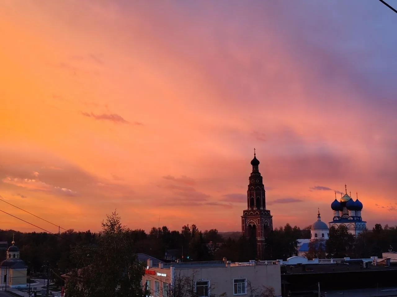 Красивый закат сегодня в Бронницах.