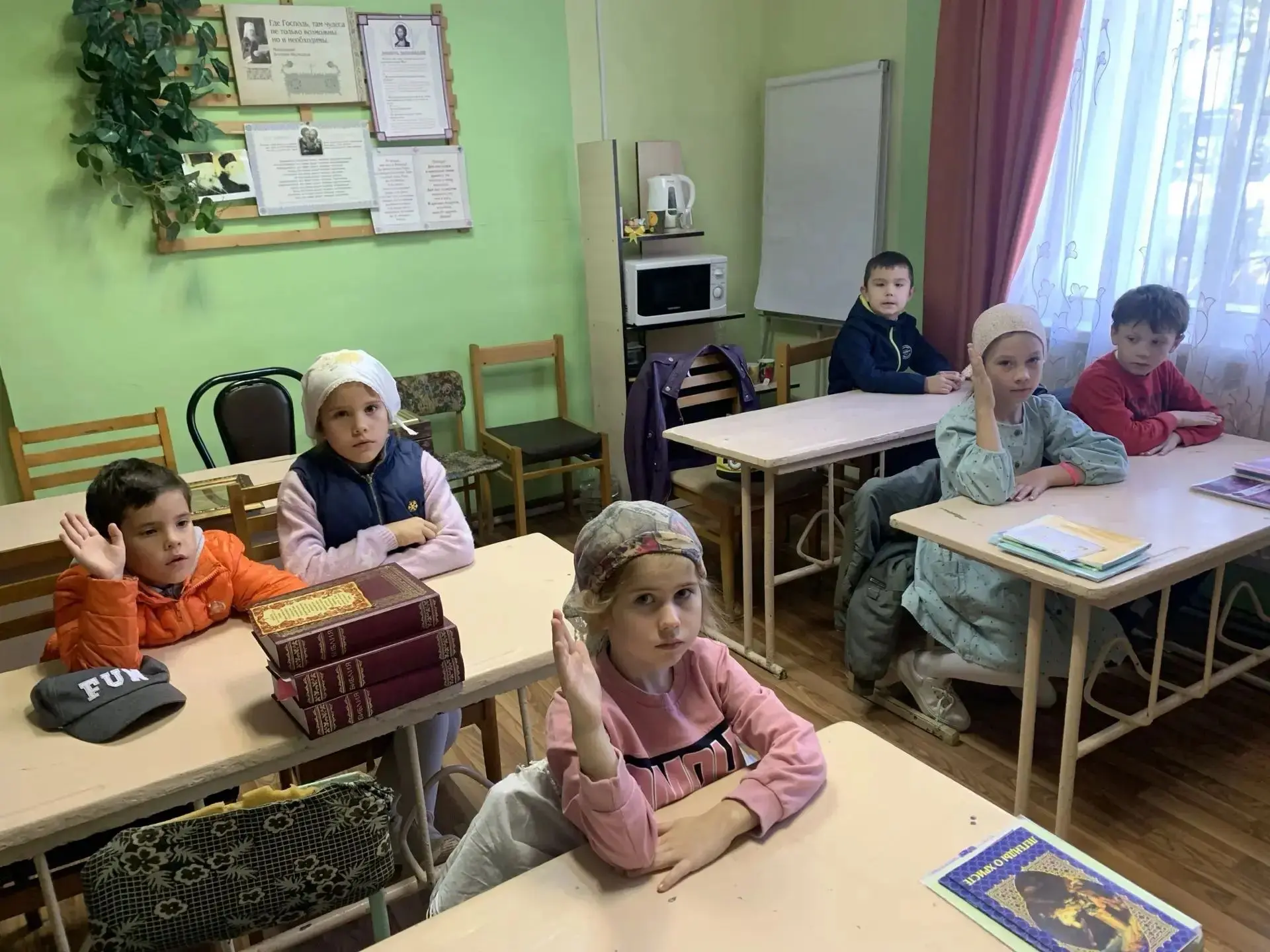 Занятия в детских воскресных школах при храмах Сакского благочиния в прошедшие выходные...