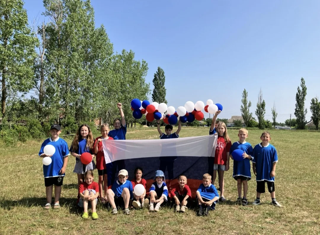 🎉 День флага России в МБОУ ООШ №5! 🇷🇺