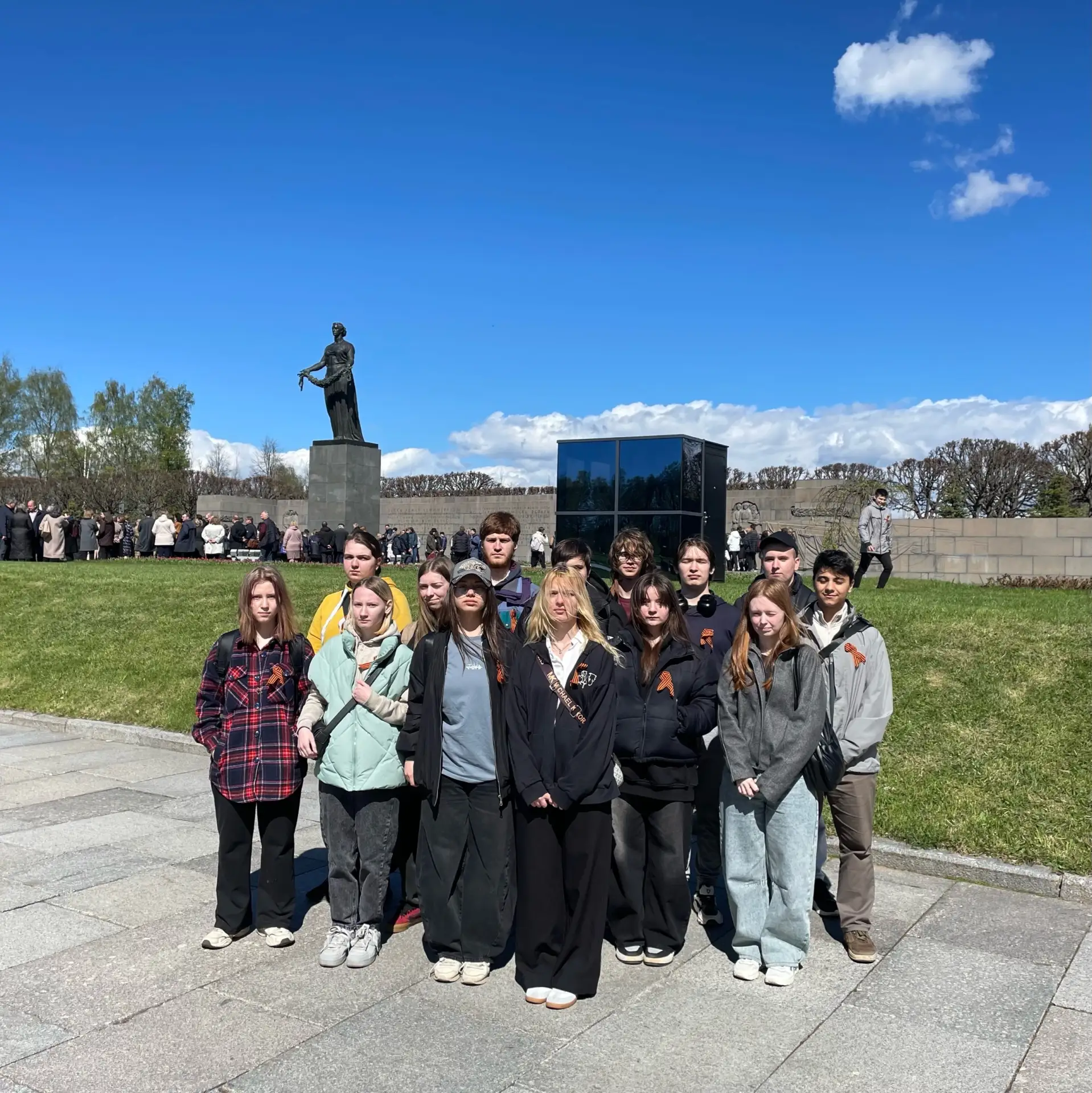 На Пискарёвском мемориальном кладбище состоялась традиционная общегородская акция «Памя...