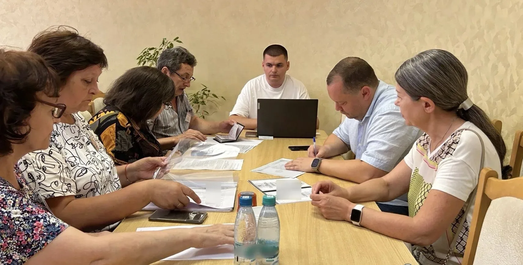 Вячеслав Васильев подал документы на выдвижение в Законодательное Собрание Омской области 

Депутат 