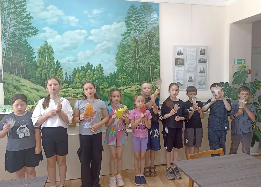 🌈☀🌈 ЛЕТНИЕ КАНИКУЛЫ С МУЗЕЕМ

👫 9 июня в мастер-классе «Рука робота» участвовали ребята из 3 отря