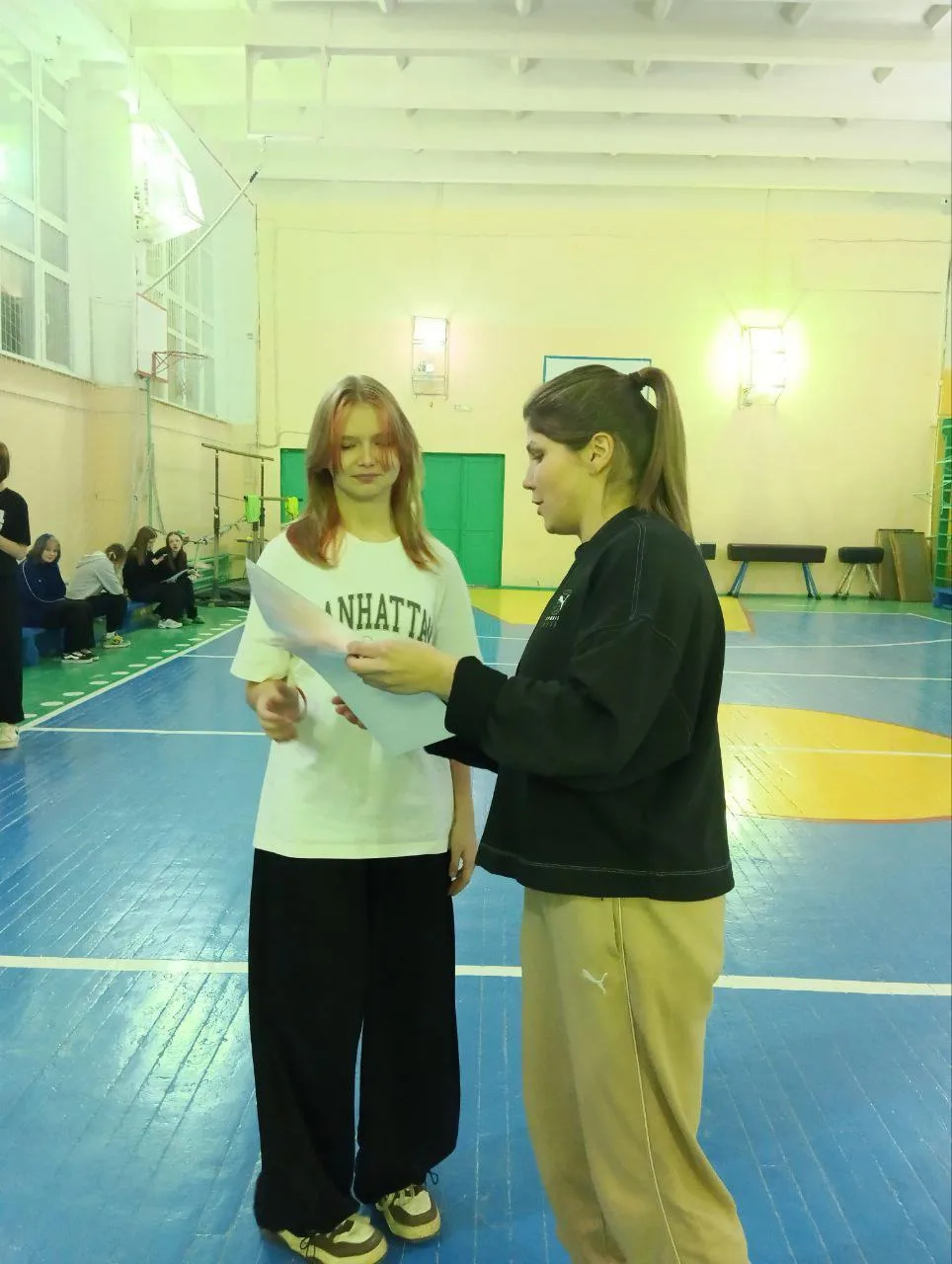 🏐 12 декабря в спортивном зале нашей школы состоялся турнир по волейболу среди команд обучающихся 9-