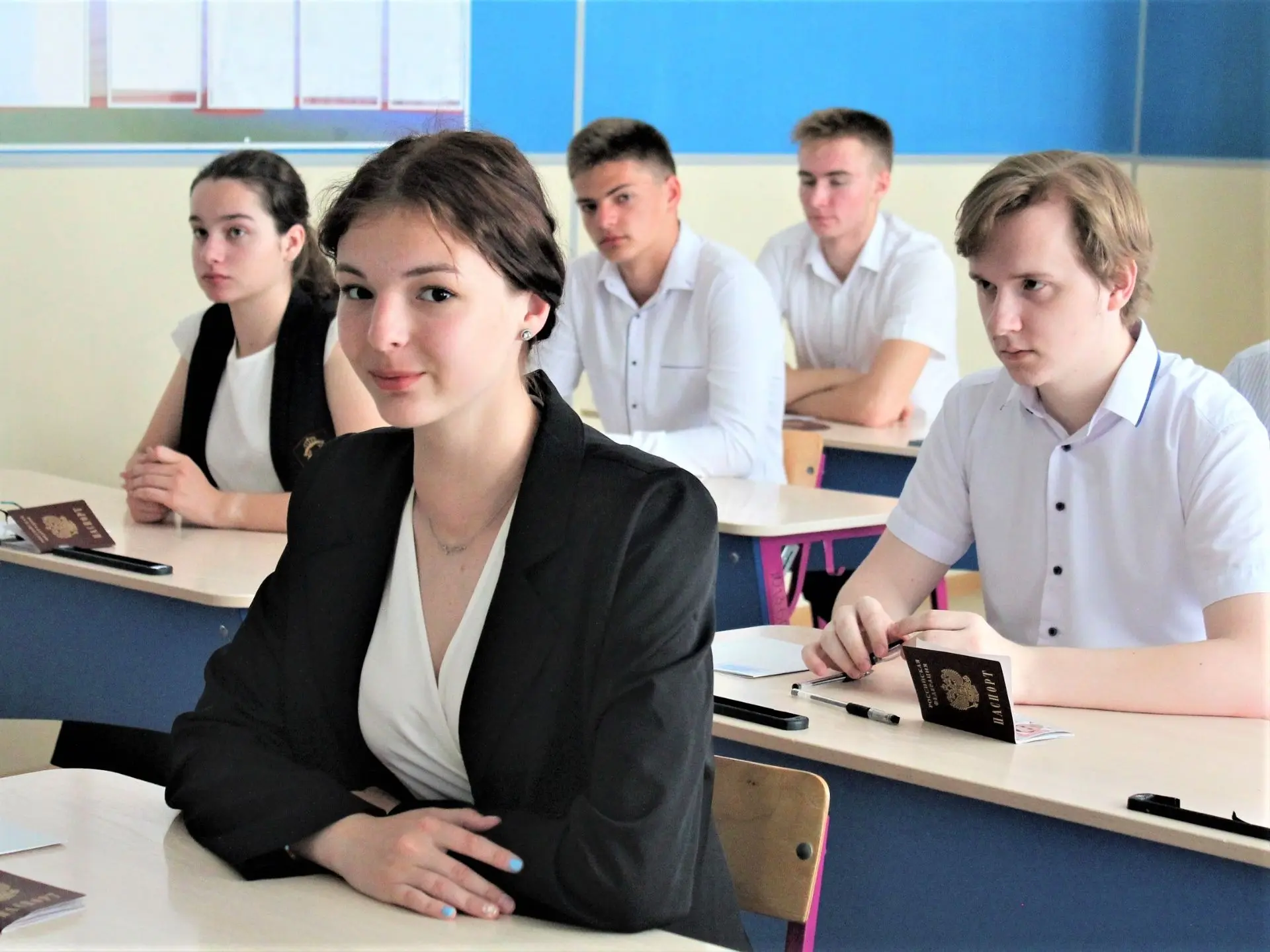 Выпускники 11-х классов сегодня сдают ЕГЭ по информатике
 
18 июня 342 человека сдают единый государ