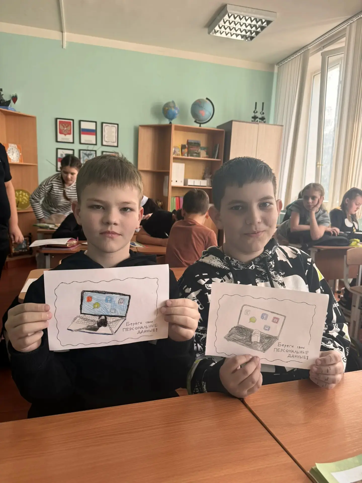🚨 Месячник безопасности 🚨    Ученики 4 «Б» класса настоящие эксперты интернет-безопасности! Ребята о