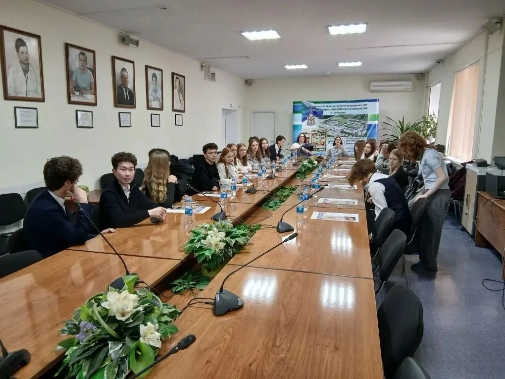 🎓 10 «Б» класс гимназии — в гостях в «Краевом клиническом центре  онкологии»  Сегодня наши старшекла