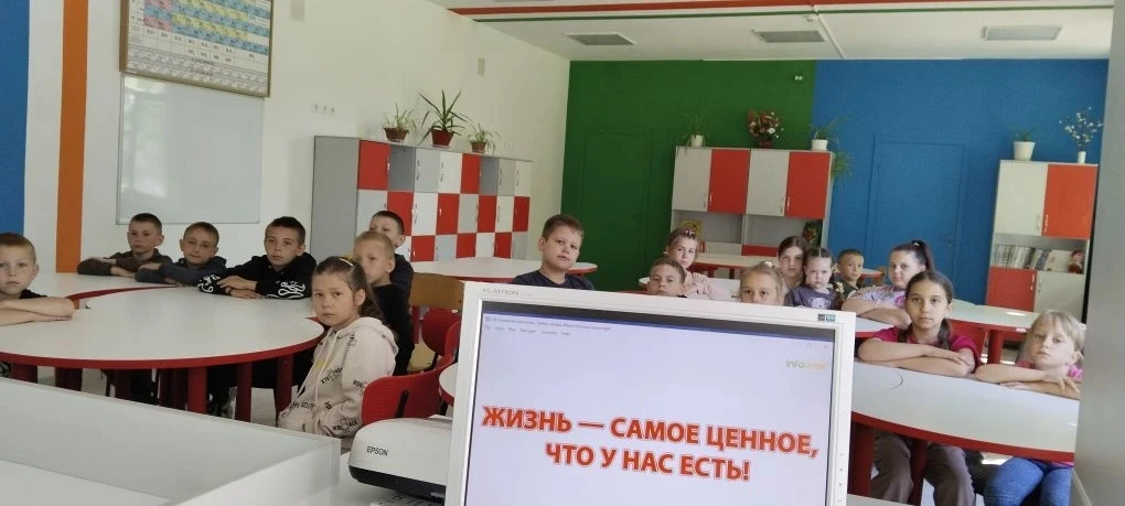 🌳 День окружающей среды в нашем лагере: когда безопасность встречается с экологией!