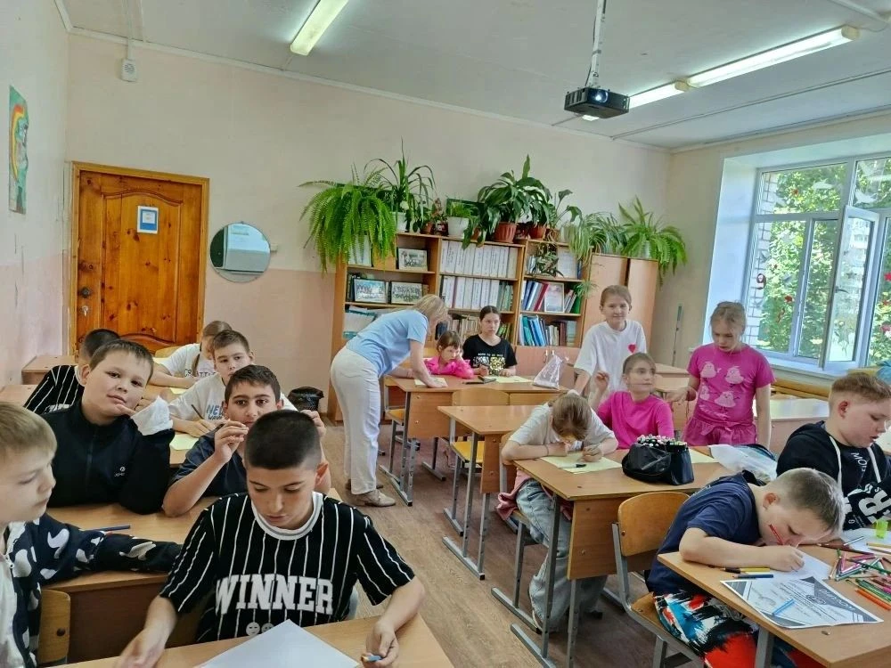 Сегодня прошел третий день лагерной смены. В течении  дня прошли мероприятия: анимацион...