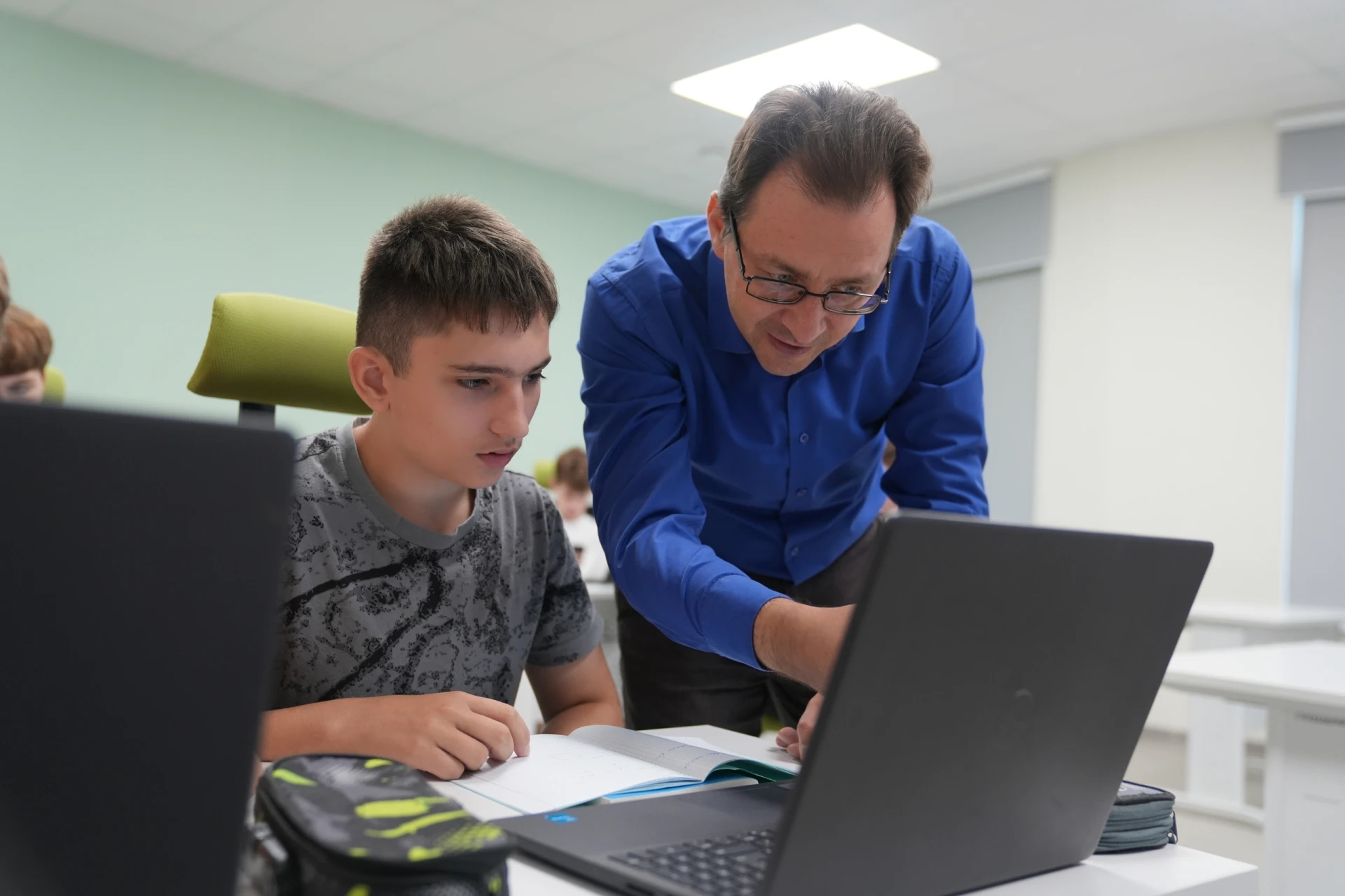 Кодим легко на интенсиве 💻