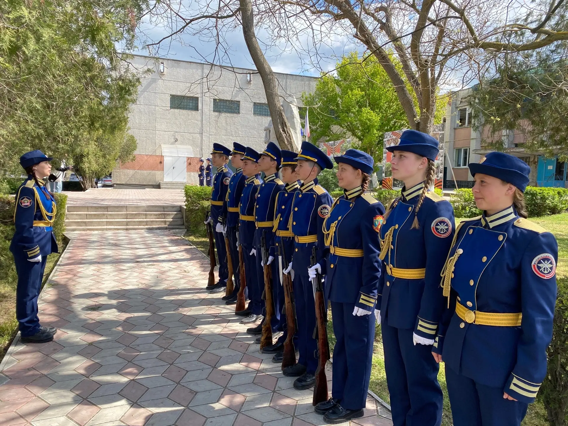 🎖 Кадеты ВПЦ «Кордон Тарханкут» — в числе лучших в Крыму

8 июня в Симферополе, на базе Молодёжного