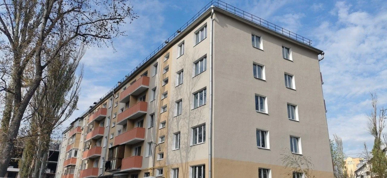 При поддержке Московской области завершается реконструкция дома на проспекте Строителей  Под контрол
