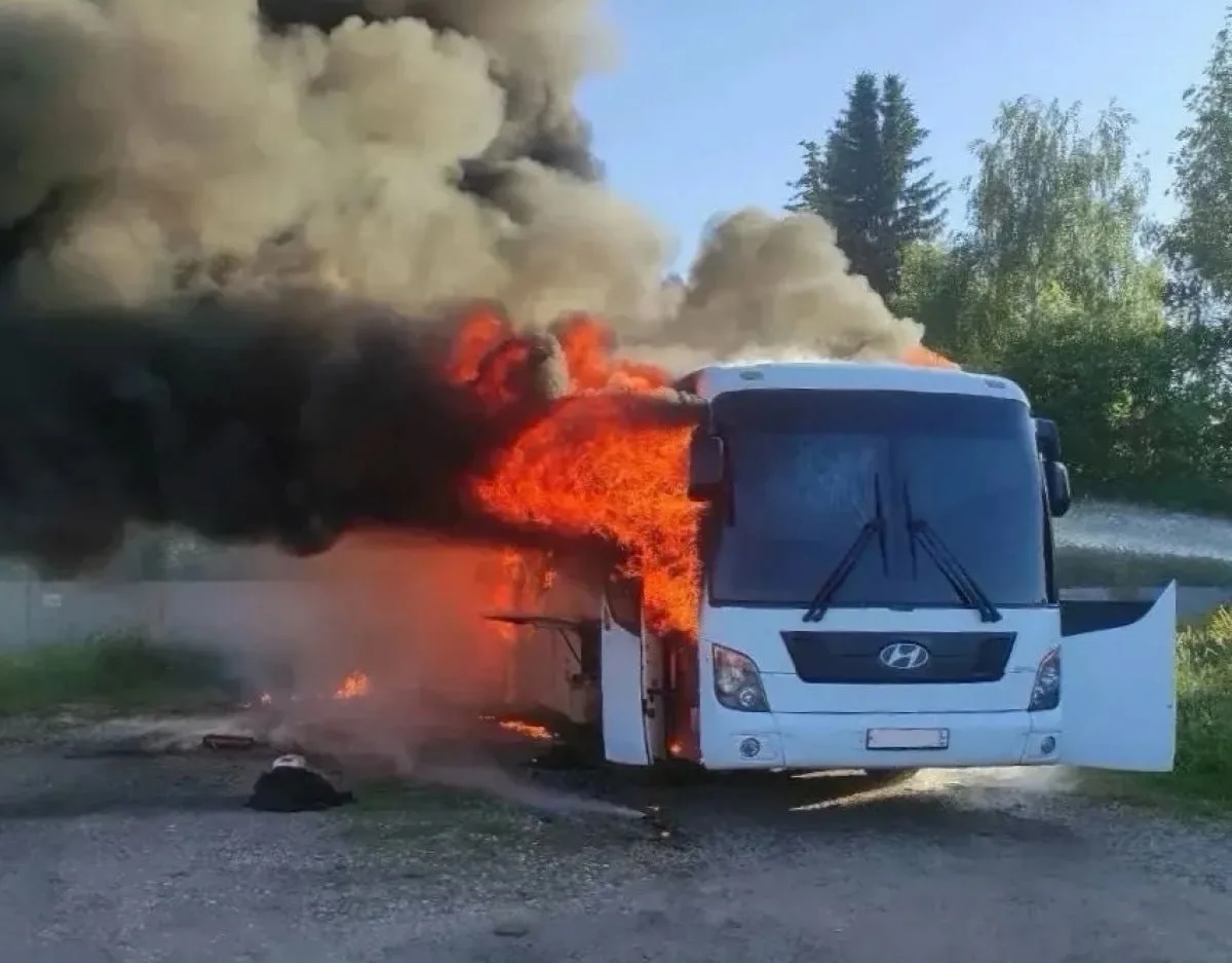 🔥 В Ельце на Московском шоссе загорелся пассажирский автобус