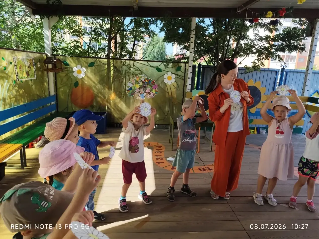 ДЕНЬ СЕМЬИ, ЛЮБВИ И ВЕРНОСТИ 

👨‍👩‍👧‍👦🌼 8 июля — День семьи, любви и верности 🌼❤️
Сегодня в гр