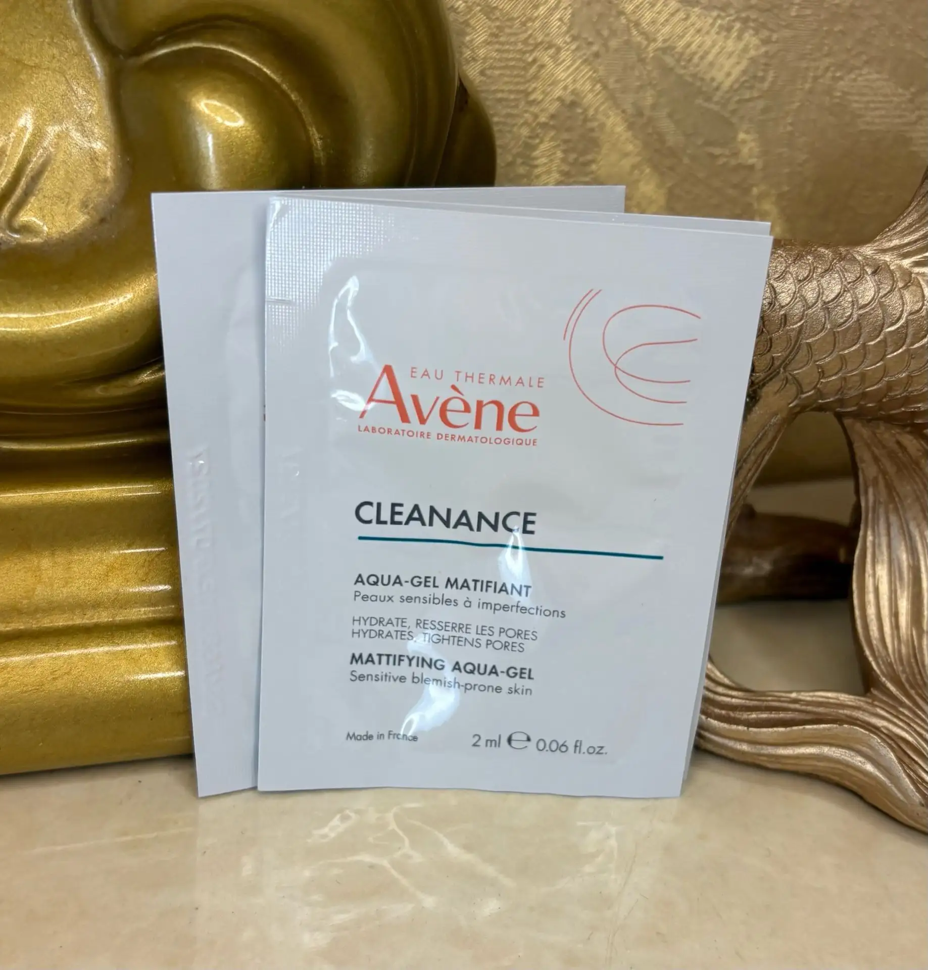 Avene матирующий крем "Cleanance"