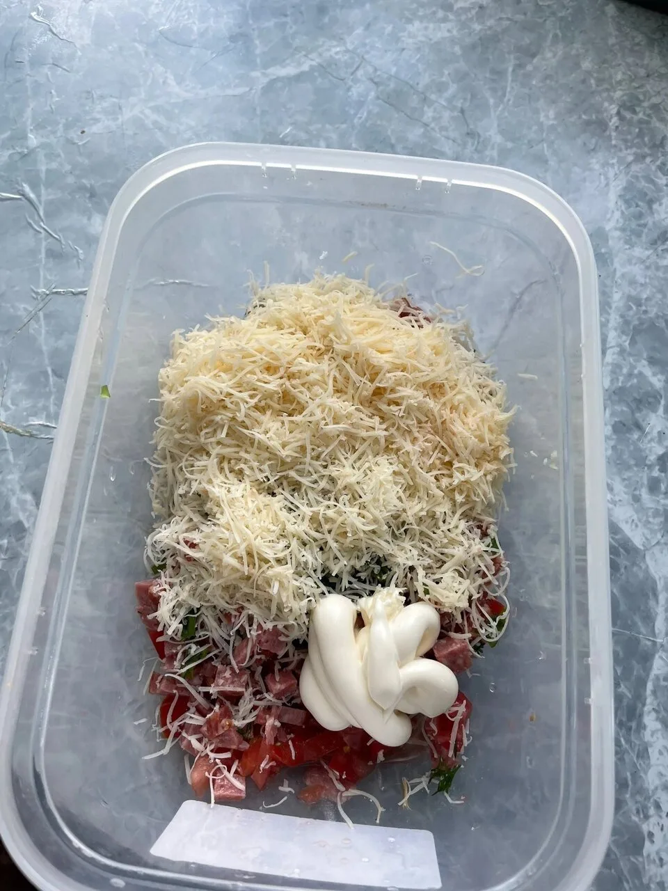 Горячие и ооочень вкусные бутерброды 🥰
Называется сделала из того, что было в холодильнике 😄

Взял