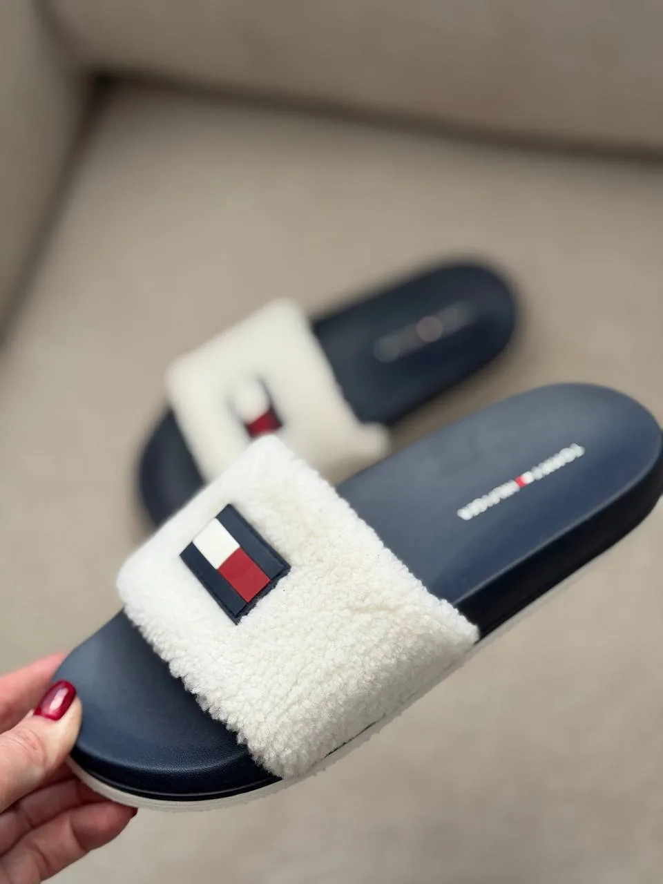 Сланцы Tommy Hilfiger