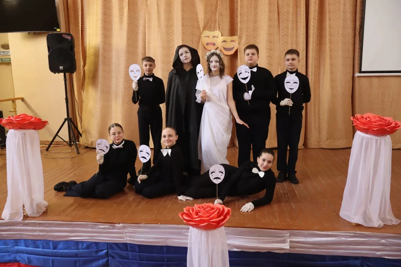 💯 Театр – это место, где оживают мечты 🎭🎪  🤩В преддверии Всемирного дня театра юные таланты школьных