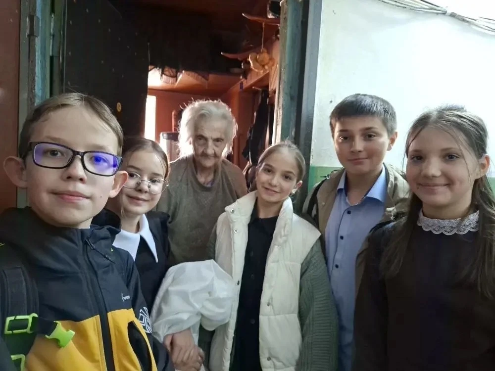 ✨Акция «Открытка ветерану» в нашей школе! ✨  С понедельника в нашей школе стартовала трогательная ак