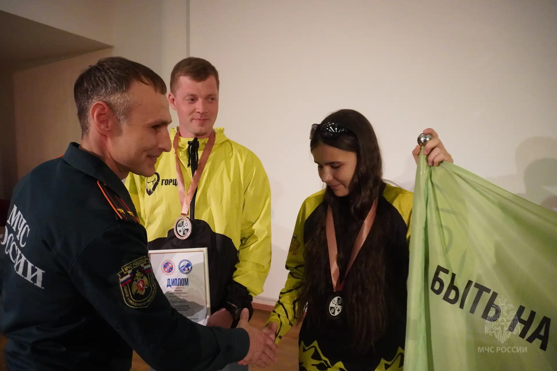 🏆 В Первоуральске определили лучших юных спасателей Свердловской области  На территории физкультурно