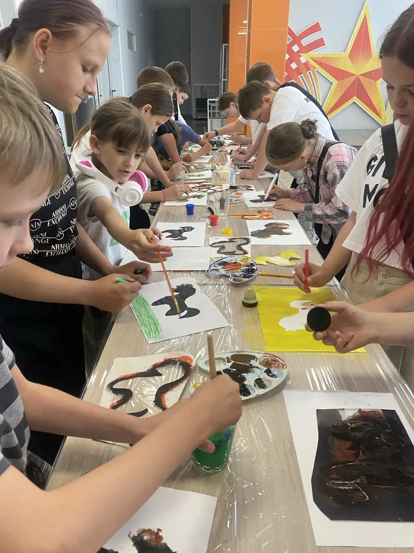 🌈 В кавалеровской картинной галерее завершилась насыщенная неделя работы детских площа...