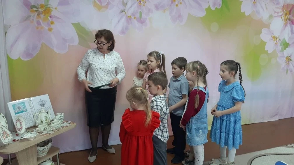 Галерея в детском саду - это не только выставка картин 🖼️. Это еще и экспонаты музея "...