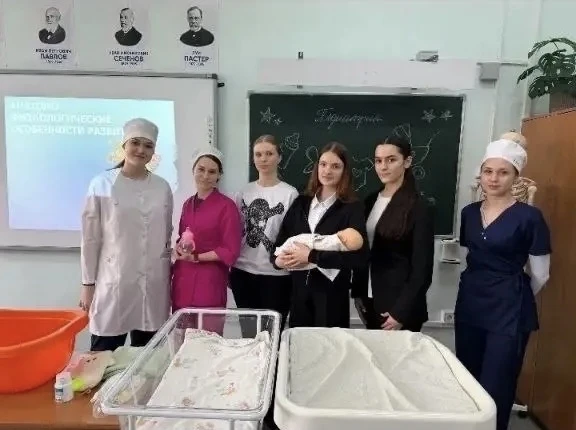 ПРОФОРИЕНТАЦИЯ   ✏️26 марта будущие абитуриенты Кущёвского медицинского колледжа, учащиеся 9 "Г" кла