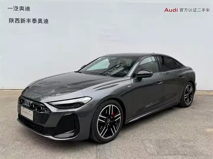 Немецкий премиальный спортивный седан! Audi A5L — полный привод, динамика и статус.

🇩🇪 Audi A5L 2