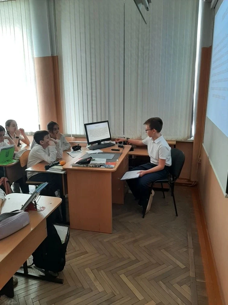 📢 В нашей школе проходит неделя истории и обществознания. Это время, когда мы вспоминаем яркие событ