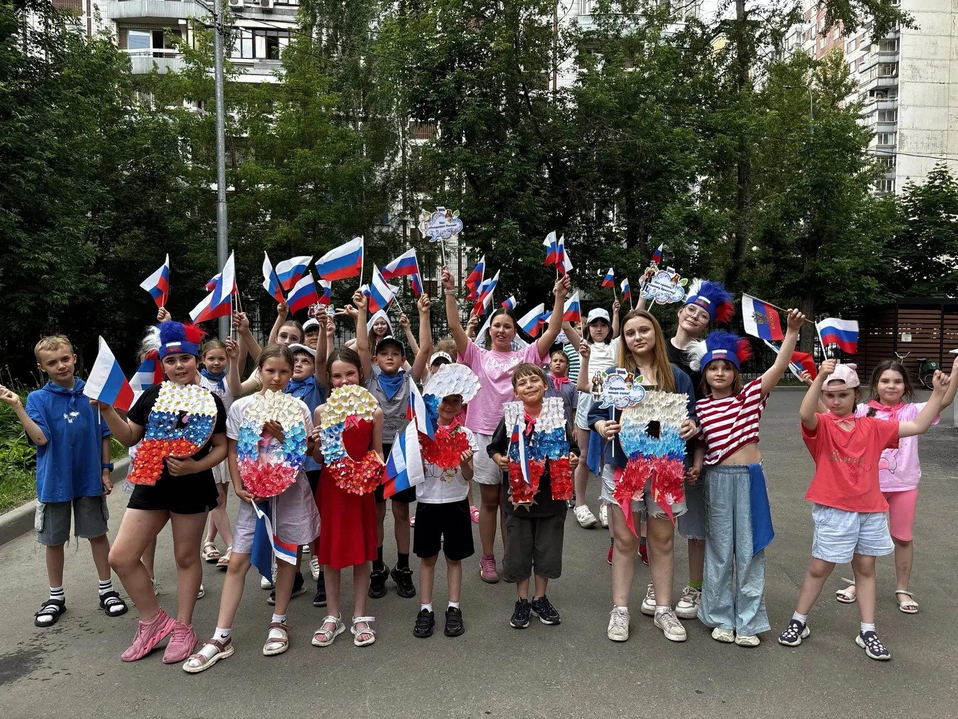 До новых встреч, «Яркие каникулы»!

🚩 В четверг завершилась третья смена клуба «Яркие каникулы» — е