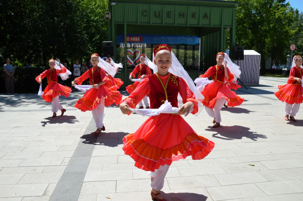 В День России во всех районах Барнаула прошли праздничные программы