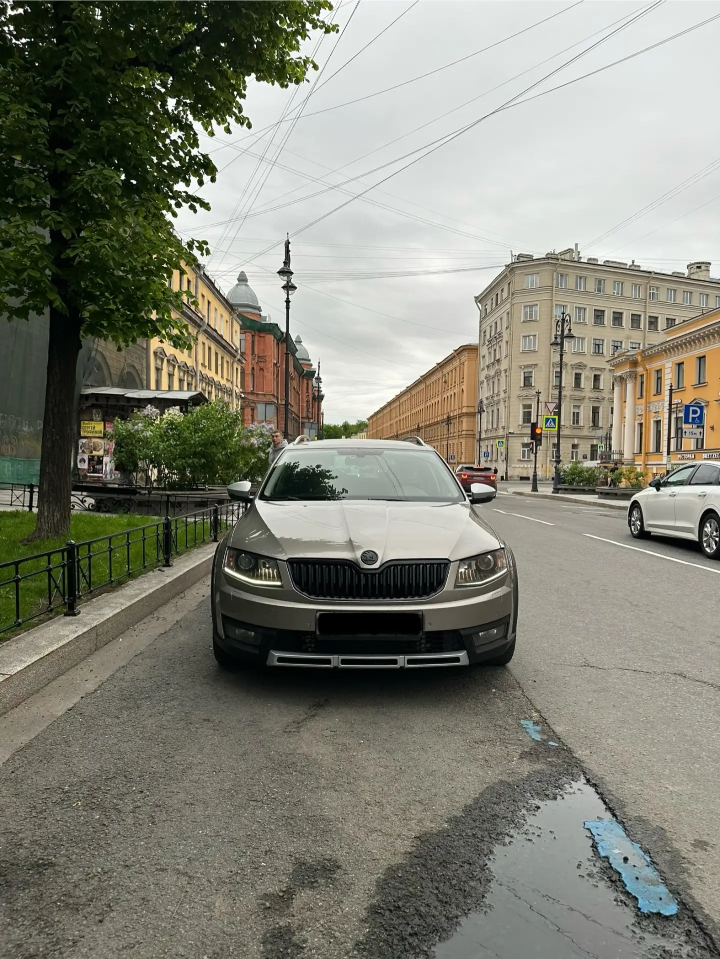 Skoda Octavia Scout, 1.8T DSG 4WD (180 л.с.)
