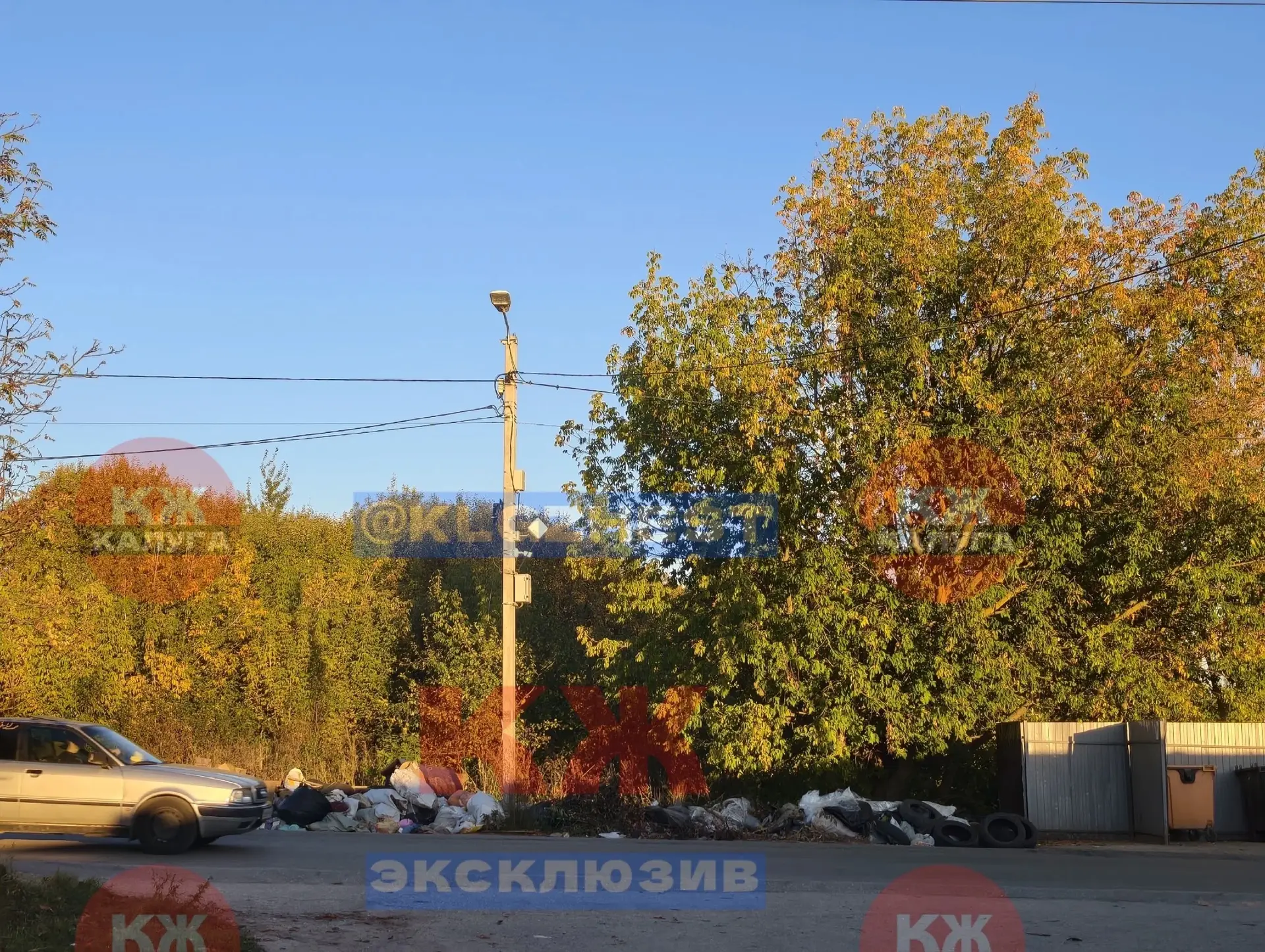 Турынино 3 Тарусский проезд. Завалы мусора. Там стоит камера обращенная на мусорку, но ...