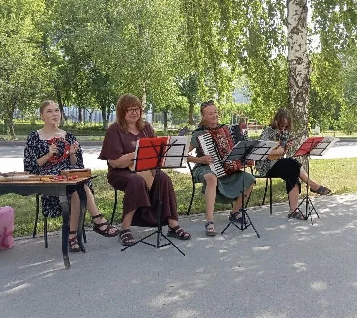 🇷🇺 8 июля в России празднуют один из самых молодых государственных праздников - День семьи, любви 