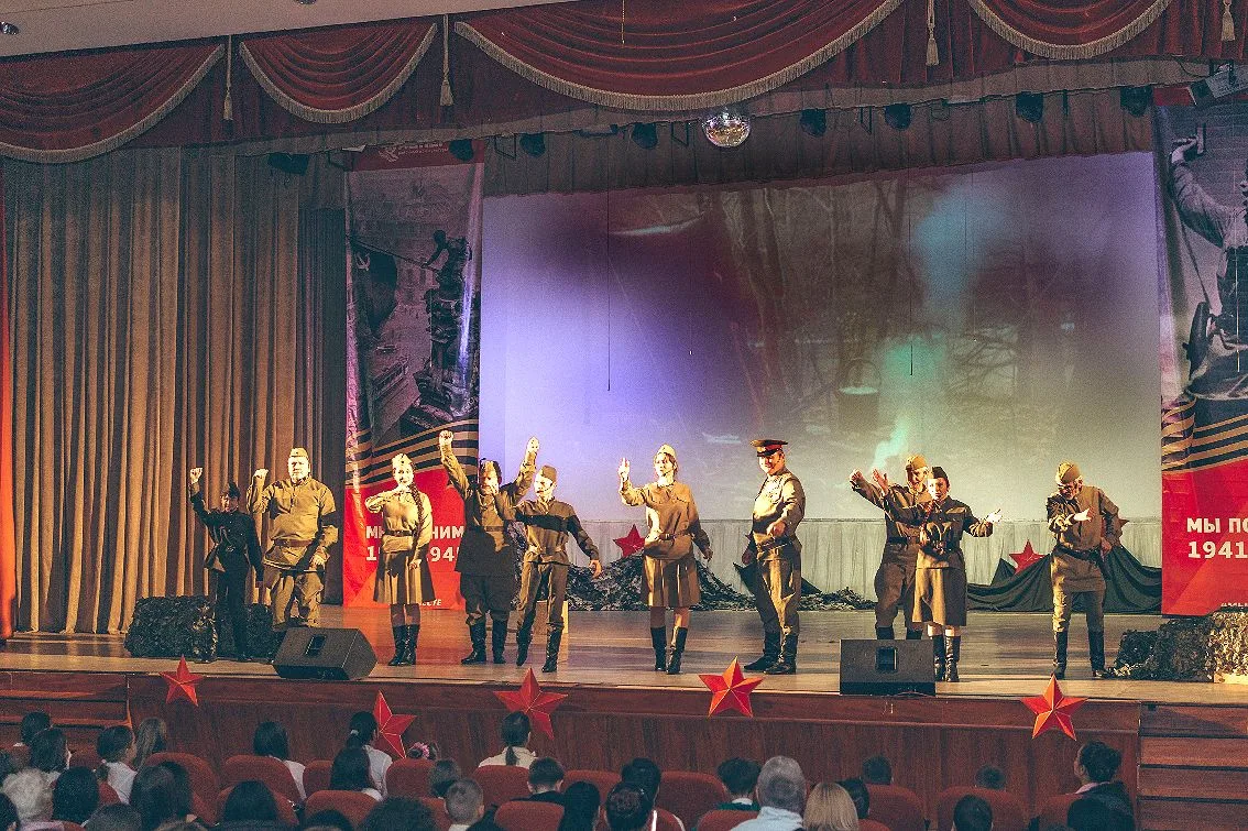 ЖИВАЯ ПАМЯТЬ В СЕРДЦАХ ПОКОЛЕНИЙ!  В рамках ХХХI районного фестиваля народного творчества «Стяг Побе