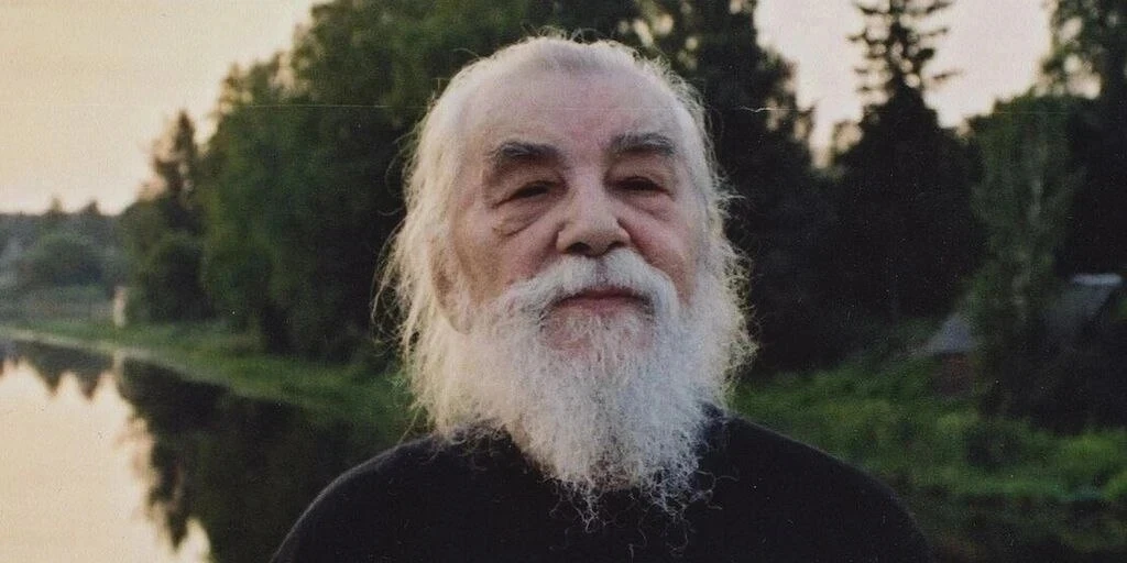 Дорогие мои, миром правит Промысл Божий, а не мы, смертные люди. Ходите в церковь, молитесь, по мере