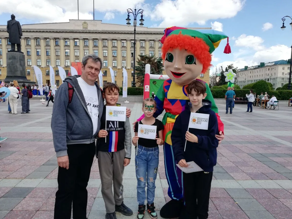 🌞 👫 Солнечный, звонкоголосый праздник, посвященный Дню защиты детей, сегодня на площа...
