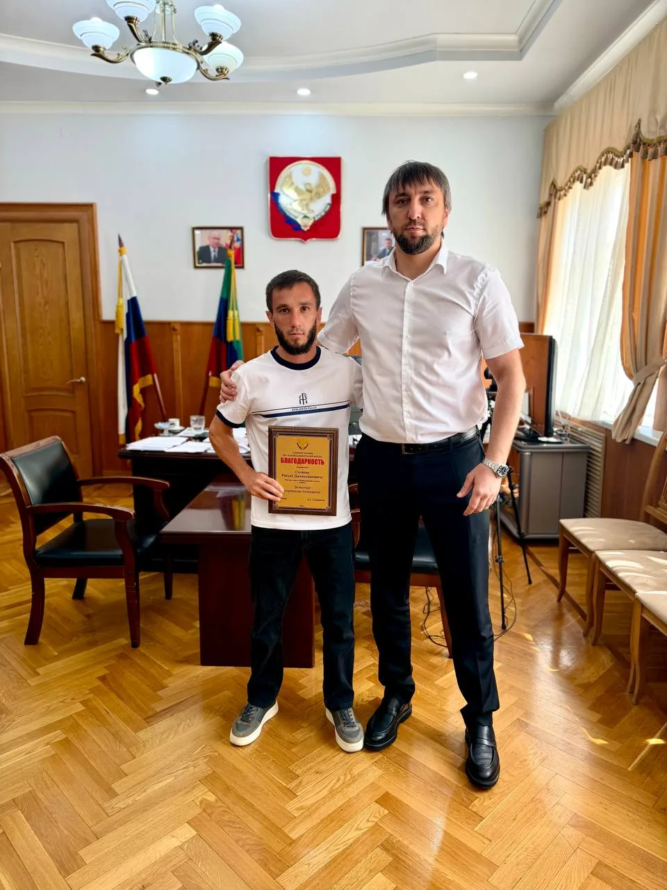 Чемпиону России по боксу Расулу Салиеву вручили благодарность за высокие спортивные дос...