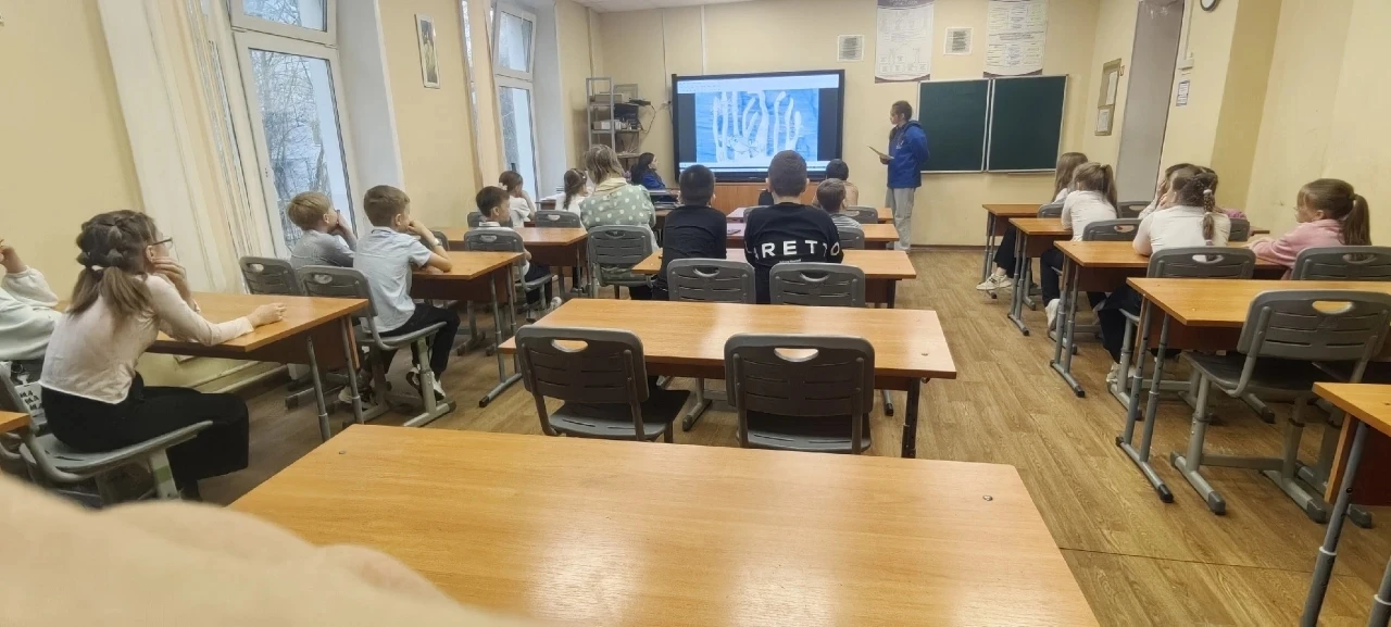 ✅  В рамках проекта, организованного Московским центром воспитательных практик, волонтёры «Школы Лид