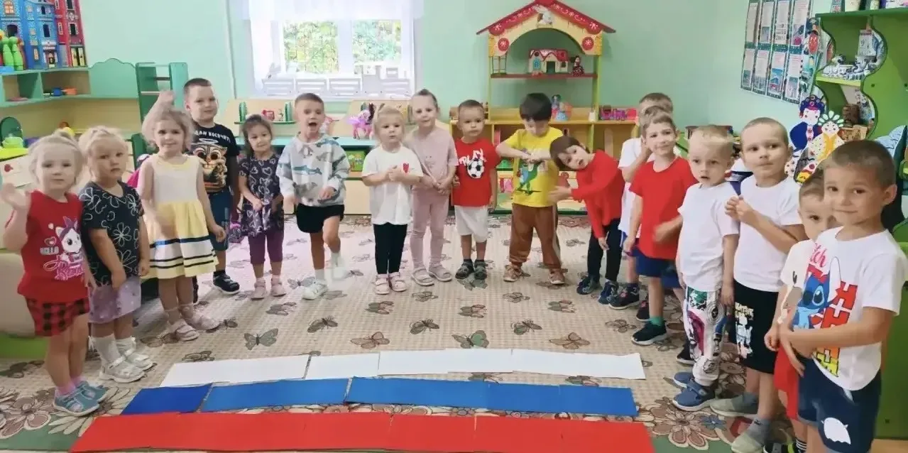 🇷🇺 День Российского флага – это праздник всех поколений россиян, дань уважения истори...