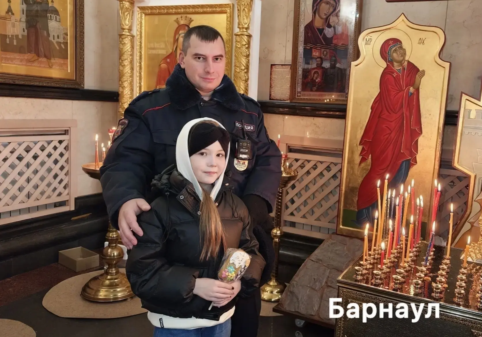 🚔 Полиция Алтайского края обеспечила правопорядок на пасхальных богослужениях  Сотрудники полиции об