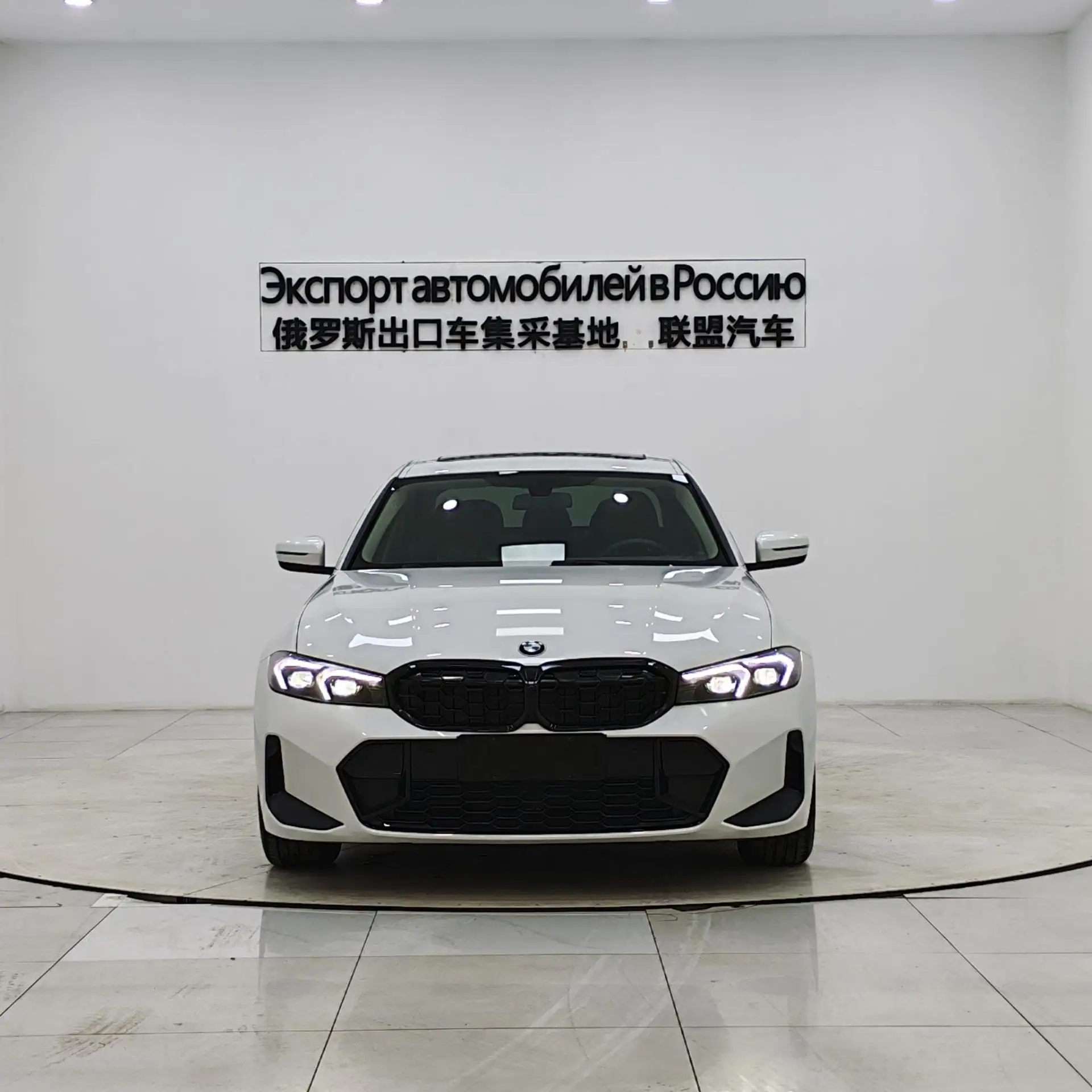 BMW 3-series 2023 г. в наличии в Китае! 🇨🇳

🚘Технические характеристики:
Объем: 2 литра
Мощность: