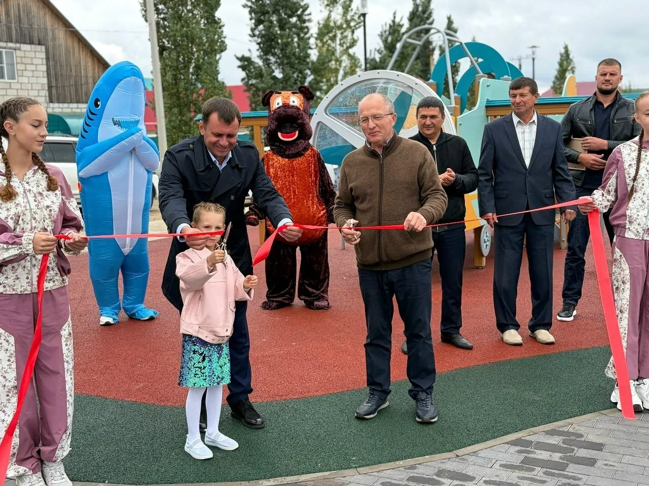 В Соль-Илецке открыли две спортивные площадки.