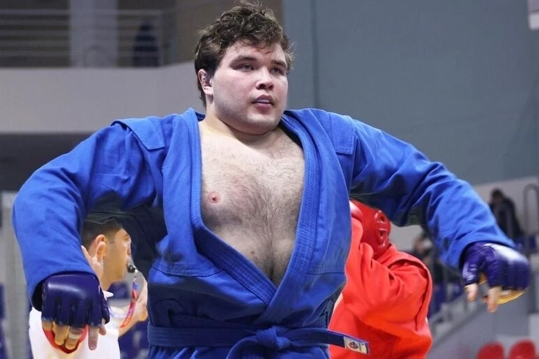 Вот это богатырь! 🤼‍♂🇷🇺  Иу-ху! Наш спортсмен – чемпион Европы. 🥇   Студент ГСГУ Савелий Солдатенков