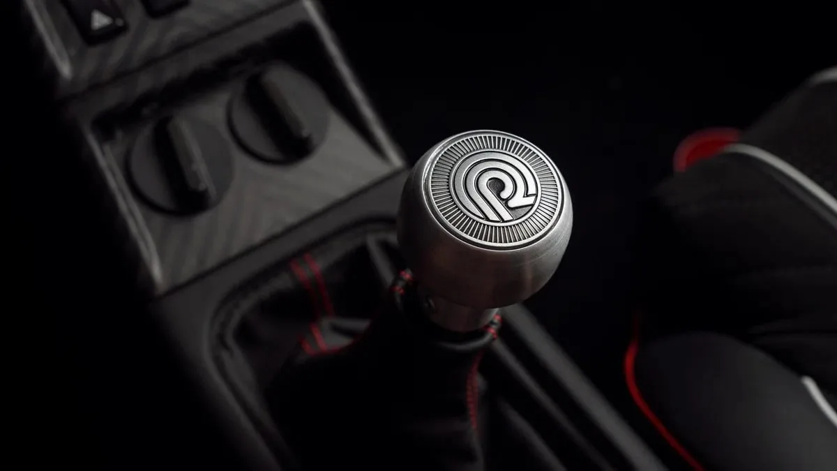 Классический Porsche 911 сделали карбоновым.  Немецкая компания Pogea Motors представила рестомод на
