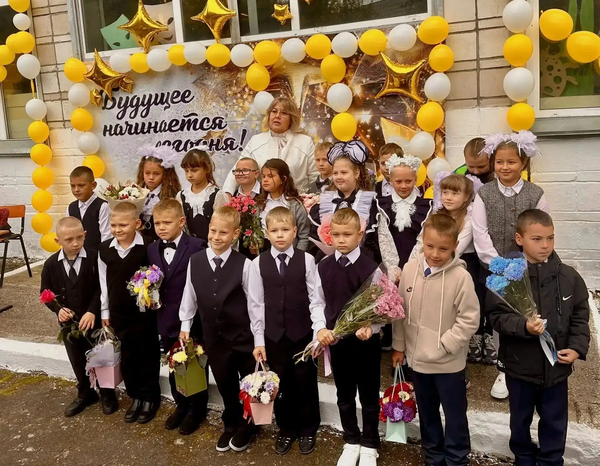 🍁🔔🎈В школах р.п. Мошково прошли торжественные линейки, посвящённые Дню знаний!