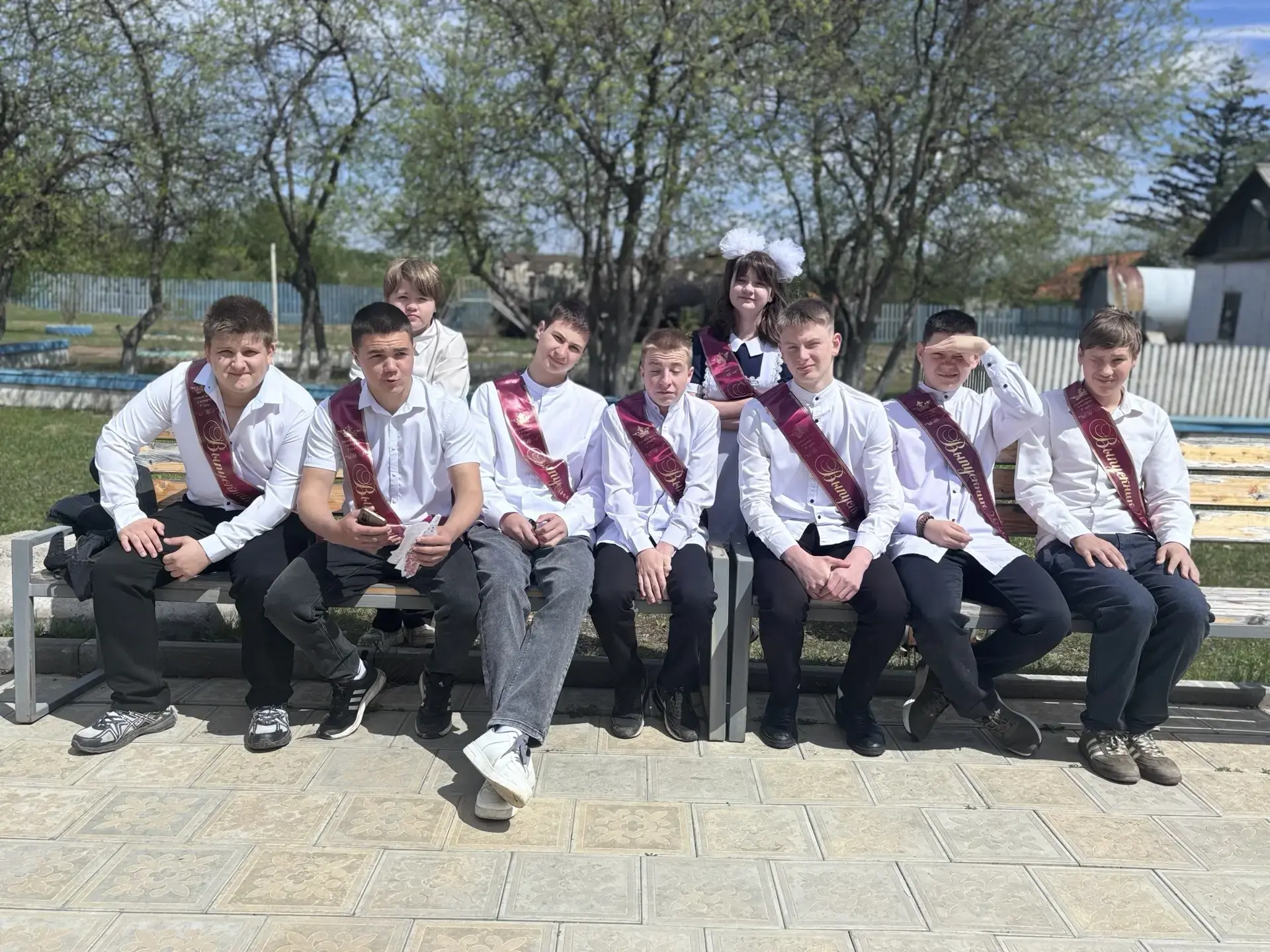 Последний звонок — первый шаг к мечте!   🔔 Сегодня в школах Тындинского округа прозвучал последний з