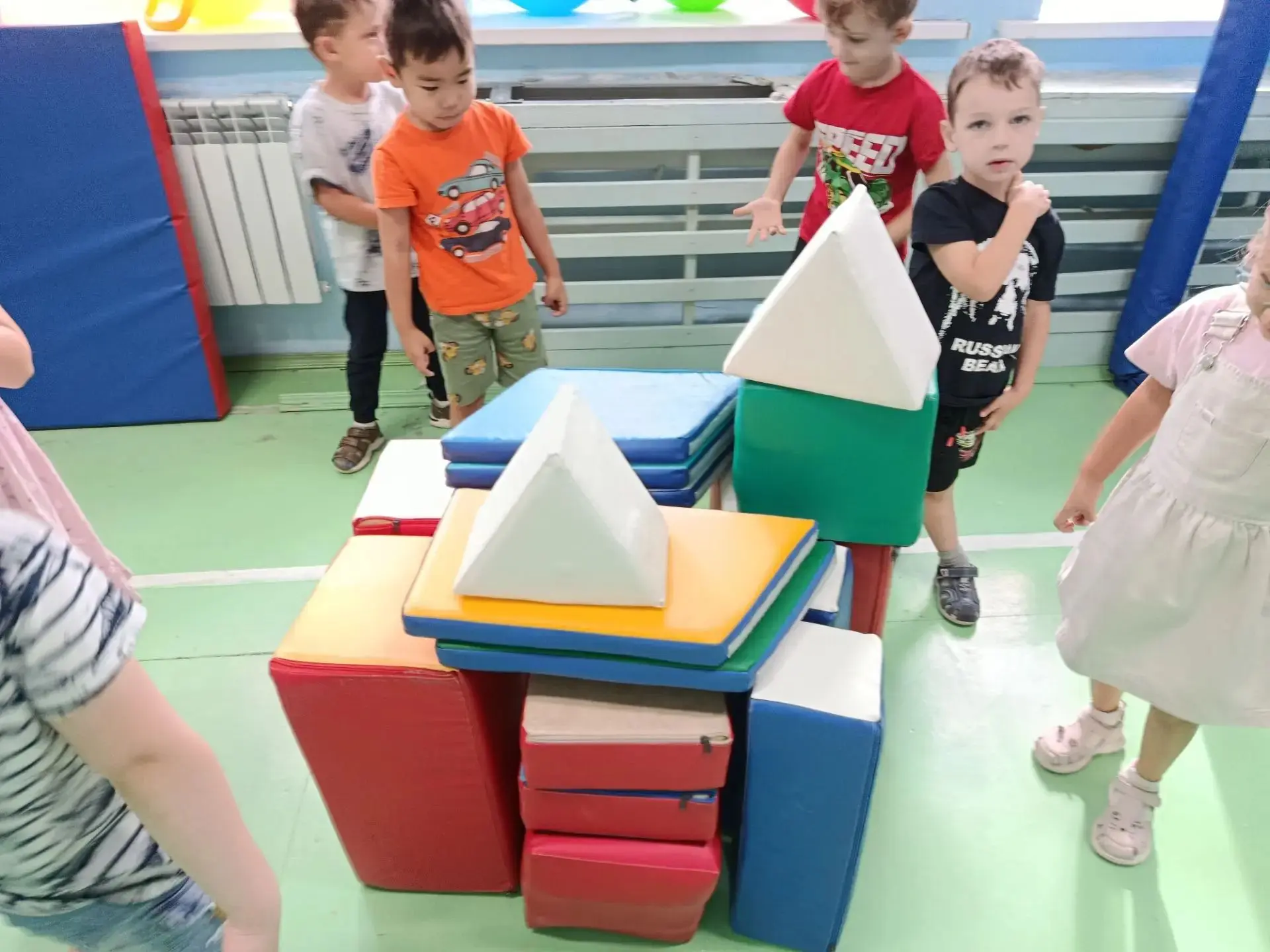 Юные строители в «Золотой рыбке»! 🏗️👷‍♂️